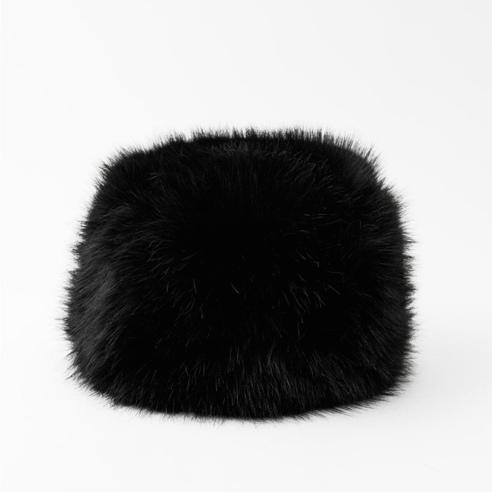 Zara Faux fur hat